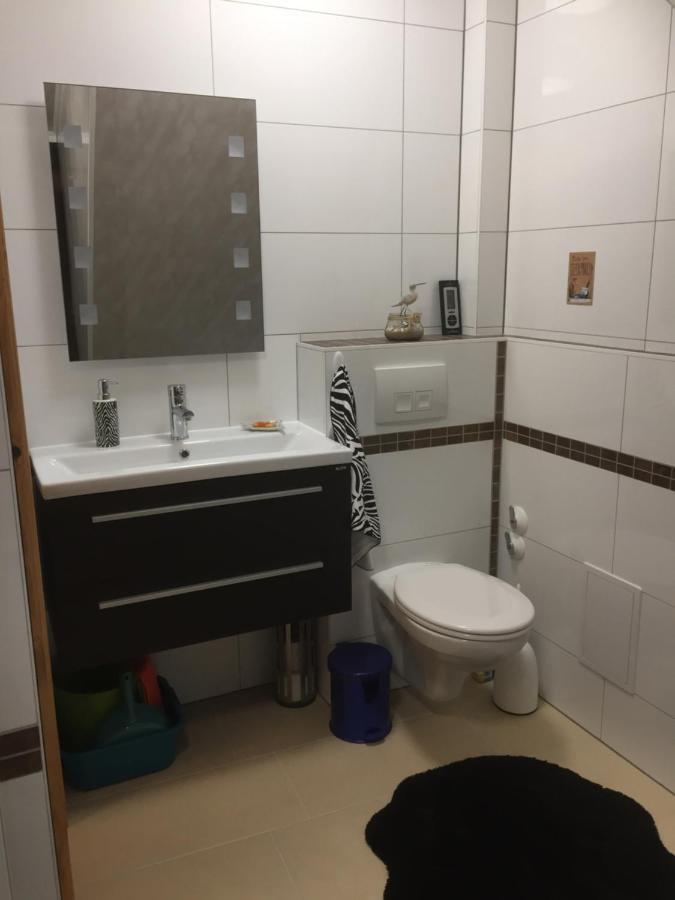 Апартаменты Unter Dem Dach Mit Parkplatz Бремен Экстерьер фото